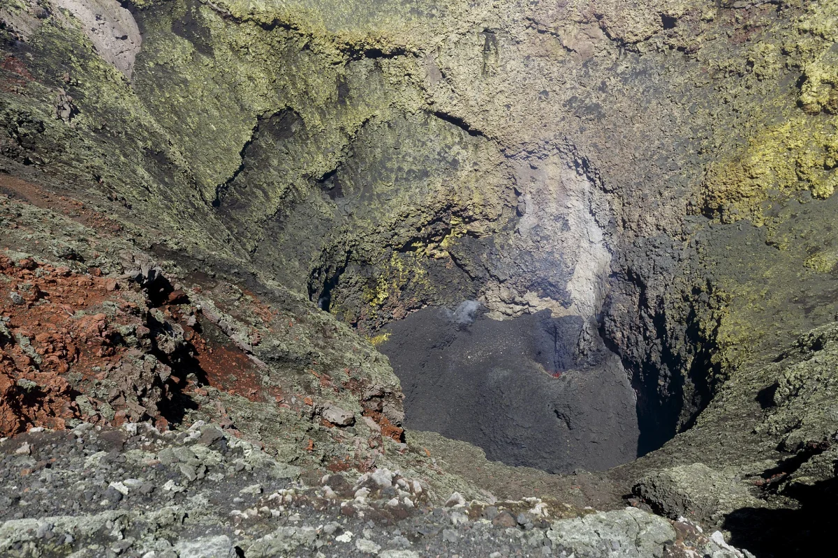 Volcán Villarrica sigue en alerta amarilla: qué dice el último reporte de Sernageomin